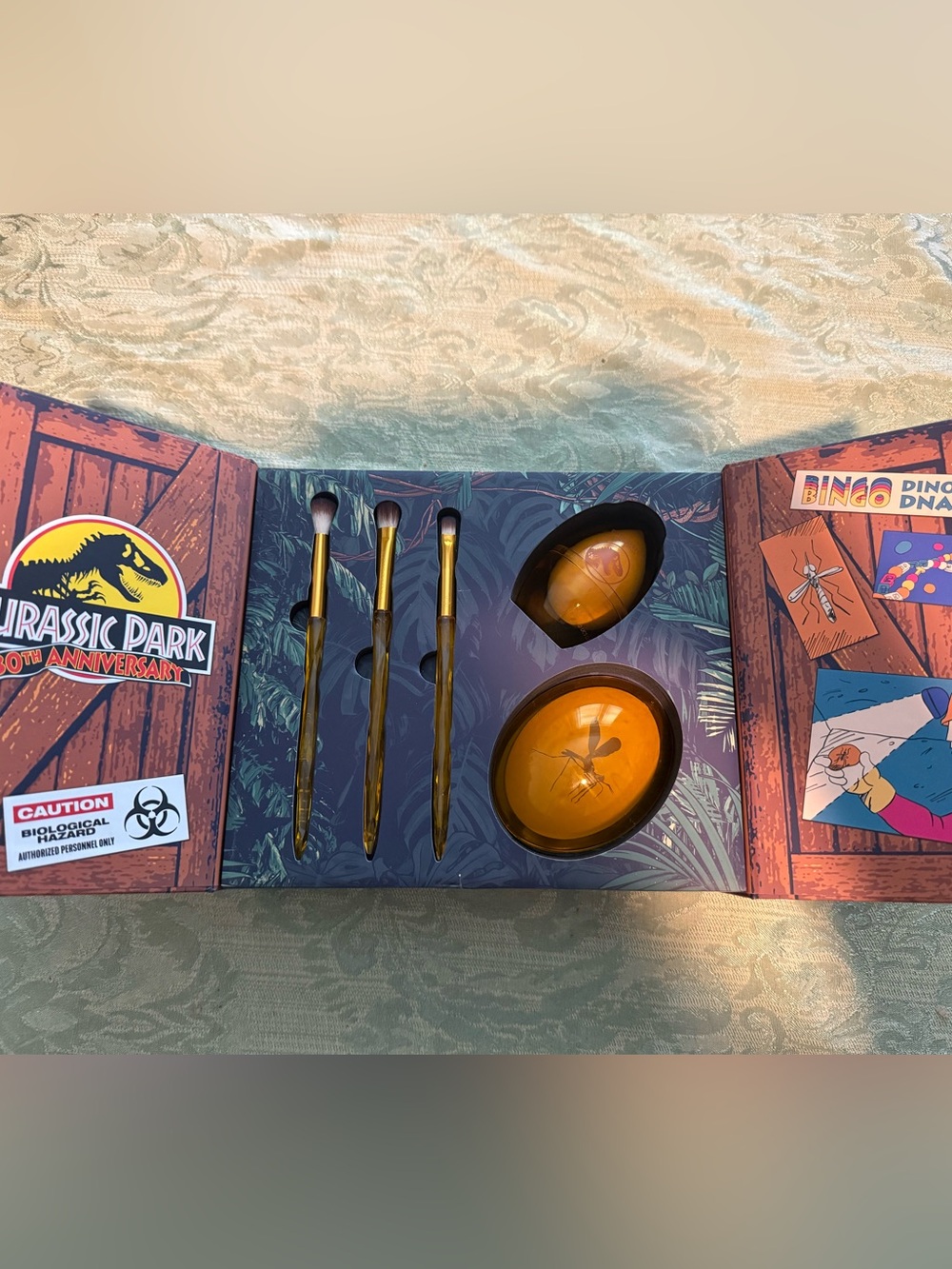 Jurassic Park Profusion Amber and Gold Makeup Brush Set